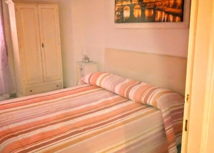 Dal Pontefice Bed & Breakfast 4*